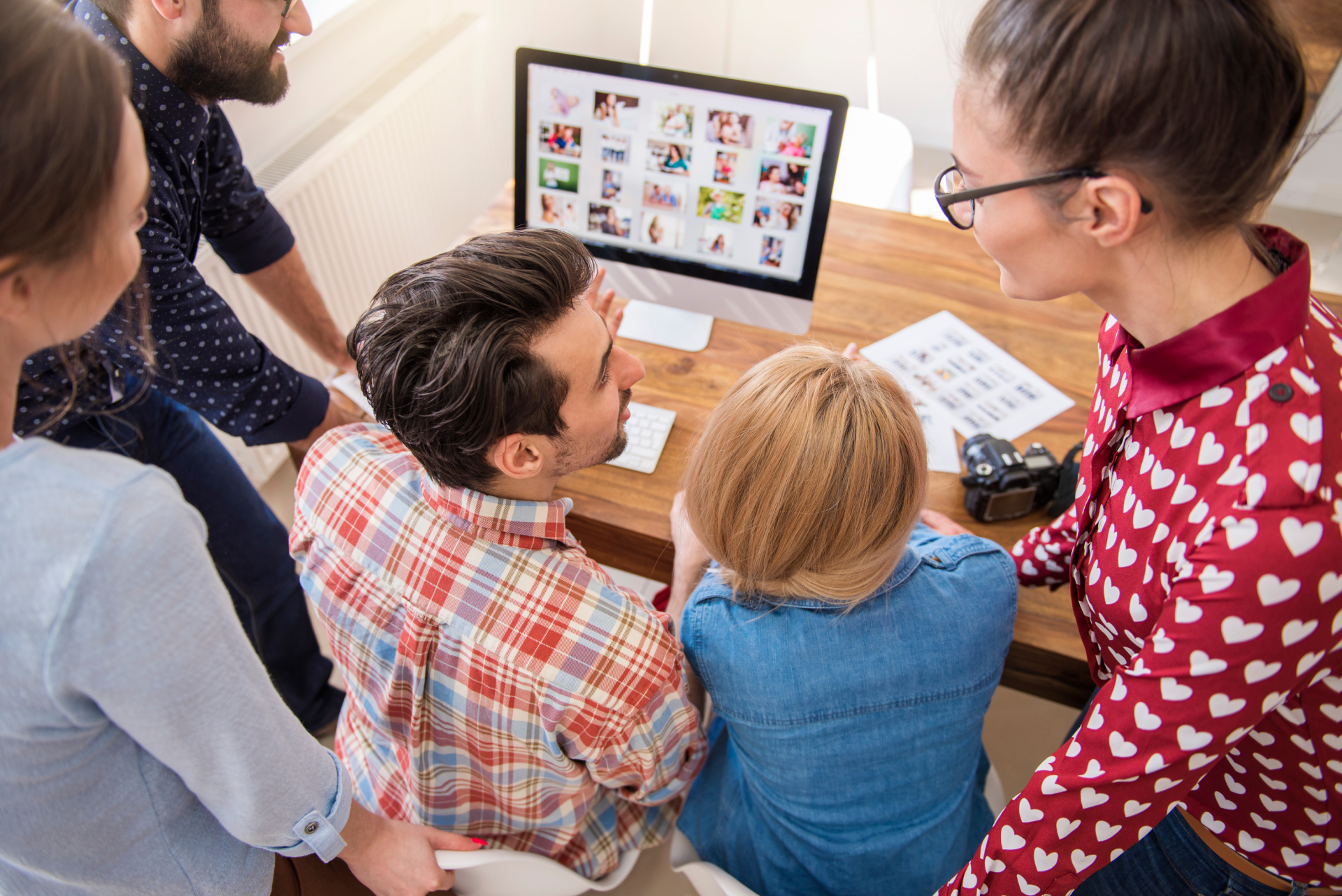 Défis sportifs connectés (nombre de pas, km à vélo via application)